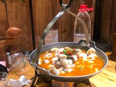 -老滇山寨•云南特色菜•地方菜•民族风情歌舞表演(金碧店)