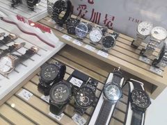 -王府井百货熙地港店
