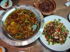 -有红鸡毛店·川菜(建设路店)