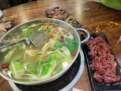 -乡土黄·鲜牛肉火锅·小龙虾(兴业街店)