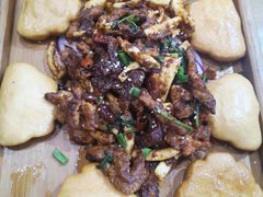 东镇烤三味-老东镇啤酒屋海鲜加工·蒸汽海鲜·海鲜烧烤(台东店)