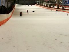 -乔波室内滑雪场