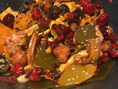 素丸-风光老灶麻辣香锅(大成路翠微百货店)