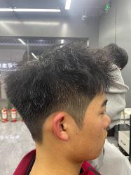 -藤野造型烫发染发