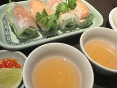 -大头虾越式风味餐厅(光明广场店)