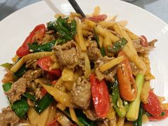 酸笋炒牛肉-大师傅金奖啤酒鱼(西街口总店)