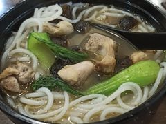 鲜菌乌鸡米线-老妈米线(大运河博物馆宝龙广场店)