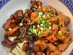 大肠辣肉拌面-沪西老弄堂面馆(定西路店)