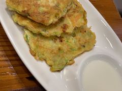 西葫芦饼配酸奶-TUK土耳其餐厅·下午茶(卢湾店)