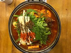 -喇喇排骨火锅·传统韩式脊骨汤(望京西园总店)
