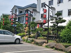 -头上红煨盐鸡·非遗院子餐厅