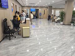-上海大学附属上海和平眼科医院