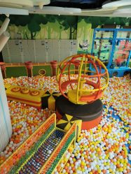-MELAND CLUB亲子乐园•派对(虹桥万象城店)