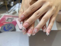 -瞧·享轻奢美甲美睫