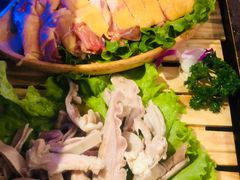 -尚尚仙·酸汤猪手·猪肚鸡火锅(华联万柳购物中心店)