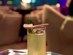 -OZONE 顶楼酒吧(香港丽思卡尔顿酒店)