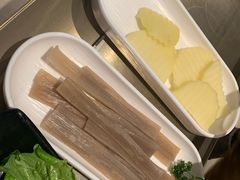 -左庭右院鲜牛肉火锅(金山万达店)
