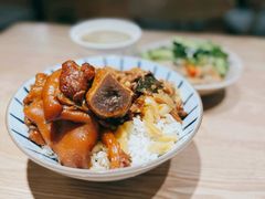 金牌卤猪脚-红猪卤肉饭(大西洋美食城店)