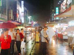 -六合夜市