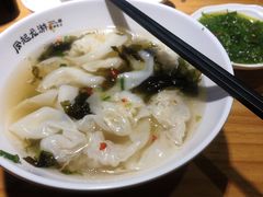 民国传统小馄饨-凤起龙游老面包子(凯德晶品店)