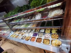 自助取餐区-张亮麻辣烫(上海三湘商业广场店)