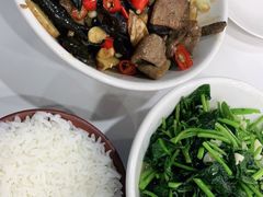 -独一佳老胡湘菜馆(矿山路店)