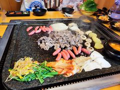 -小黑猪石板烤肉(皇冠花园店)
