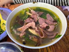 生包三鲜米线-越洋肖氏老米线(杨家坪店)