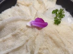 -老牌坊云南鱼豆花火锅(哈西万达店)
