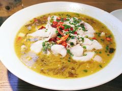 特色酸菜鱼-杭百味·大众精选杭帮菜(西湖音乐喷泉店)