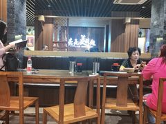 大堂-亮亮面馆(经六路店)