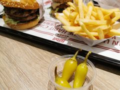 -The Habit Burger Grill 哈比特汉堡(爱琴海店)