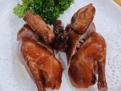 -鹏城人家海鲜酒家·23年老字号(较场尾店)