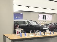 -华为智能生活馆(上海中山公园龙之梦)