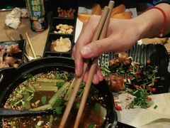 -何师烧烤·香辣蟹·川菜·30年老品牌(太古里旗舰店)