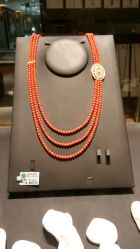 -北京七彩云南翡翠珠宝旗舰店(月坛店)