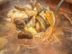 -阿山卓·野生菌火锅·纳西火塘烤肉