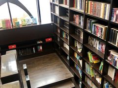 -钟书阁(松江泰晤士小镇店)