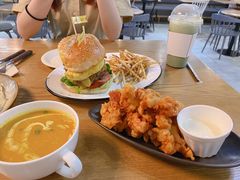 -HELLO 27 意面·沙拉·帕尼尼