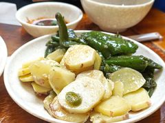 -茅屋大酒店