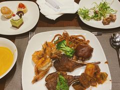 -恰餐厅及酒吧 CHAR Bar & Grill (北京丽都皇冠假日店)