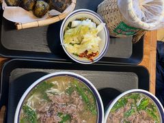 -云阿蛮云南生烫牛肉米线(奉贤路店)