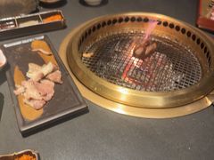 -铭牛烧肉·和牛海鲜自助(高新月牙湖店)