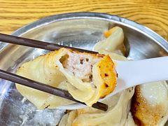 -黄阿姨锅贴大王(万航渡路店)