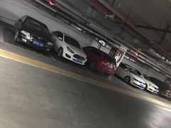 -万象城-停车场