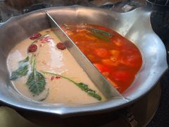 -湊湊火锅·茶憩(南京东路悦荟店)