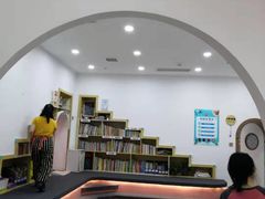 -澳洲袋鼠早教(南二环店)