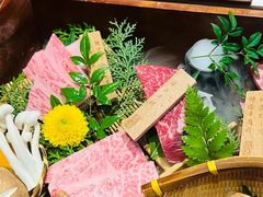 -山川小町·极番烧肉(新地假日广场店)