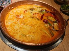 -洱火云南酸菜牛肉火锅(石景山当代商城店)