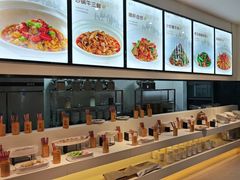 -鱼鲜饭香·招牌汽锅剁椒鱼头王